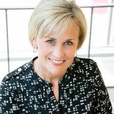 Amy Kinker's Instagram, Twitter & Facebook