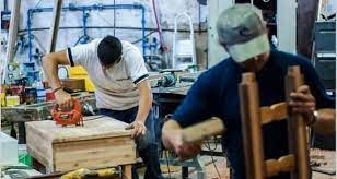 Dicho bono les dará cobertura durante los próximos seis meses a alrededor de 5.000 empresas quienes califiquen recibirán un bono para el pago de una parte del salario de sus colaboradores. 9k3x8sdko2k8nm