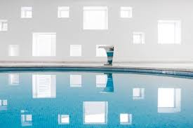 Les Bains Des Docks Aquatic Centre Le Havre France Jean Nouvel Piscine Et Jacuzzi Piscine Interieure Hotel Piscine