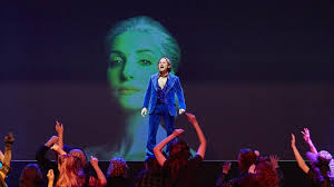 Enjoy your shopping with us and wear evita with love and pleasure! Kritik Andrew Lloyd Webbers Evita In Wurzburg Wie Eine Argentinische Version Der Dreigroschenoper News Und Kritik Br Klassik Bayerischer Rundfunk