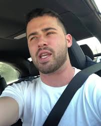 Hey birds... , Instagram: @JoeSantagato