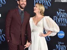 Daha ikili tanışmadan john krasinski, emily blunt'ın büyük bir hayranıymış hatta kendi tabiriyle tam bir. Emily Blunt Opens Up About Her Marriage I Broke The Rule For Him