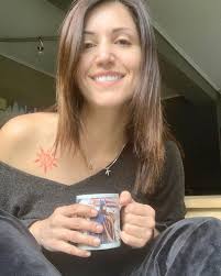 Ένα χρόνο που μόνο γοητεία και σοφία σου χάρισε. Mesa Sto Omorfo Spiti Ths Sofias Paylidoy Sthn Khfisia Monterno Kai Me Khpo Eikones Zwh Iefimerida Gr