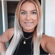 Candace Bayer's Instagram, Twitter & Facebook