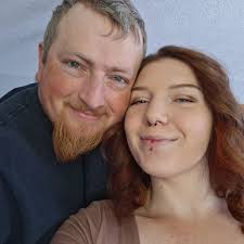 Does Darrell's sell worms for fishing in Mason, MI?