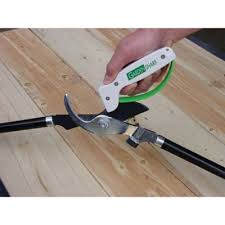 Unless you're a pro, it's best to stay away from using a grinding tool to sharpen your shears. Gardensharp Lawn And Garden Tool Sharpener 006c At Tractor Supply Co