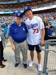 Regarder les faits saillants de tyler toffoli. Tyler Toffoli With Tommy Lasorda Dodgers Dodgers Girl Baseball Mom