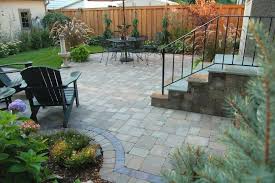 Stone Pattern And Color Bluestone Steps Curved Indentation In Patio With Plantings Patio Paver Patio Bluestone Steps