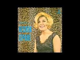 Nesrin Sipahi Hani O Birakip Giderken Seni Veda Busesi Official Video Youtube Muzik Sarkilar Youtube