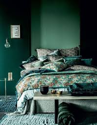 Linge De Lit Fleuri Les Plus Beaux Modeles Pour La Chambre Elle Decoration Deco Chambre Vert Vert Chambre Deco Chambre Vert D Eau