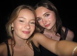 Photo by fiona (@fionawaters_) · April 21, 2022