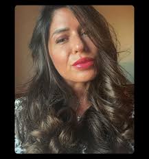 Janna Goldstein's Instagram, Twitter & Facebook