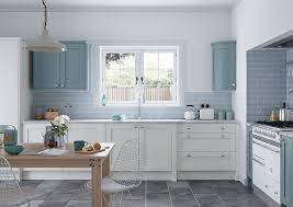 Red is one of the perfect colors that are known to stimulate appetite. Best Kitchen Color Combinations With White 45 Trendy Ideas Inspirations