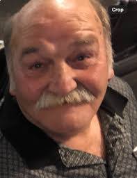 Robert Wayland's Instagram, Twitter & Facebook