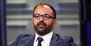 Il senatore pierpaolo sileri è il vice ministro della salute nel secondo governo conte. Lorenzo Fioramonti Filippo Facci Il Ministro Dell Istruzione Che Pensa Alle Merendine E Scorda Le Cattedre Libero Quotidiano