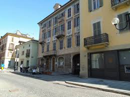 Stai cercando un monolocale o una casa in affitto? Quadrilocale Aosta Affitto 650 00 Zona Centro 90 Mq Riscaldamento Portaleagenzieimmobiliari It