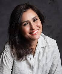 Sarah El's Instagram, Twitter & Facebook