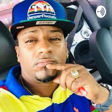 Jorge Douglas's Instagram, Twitter & Facebook