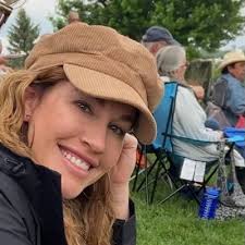 Amanda Solberg (@amangl)