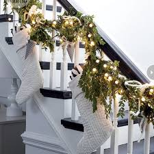 As the garland comes with minimum decoration, you can get creative with your family to add your own ornaments, bows, christmas balls. 9 Beautiful Staircase Decorations For Christmas
