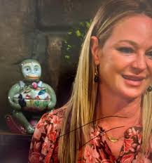 What is the significance of the statue