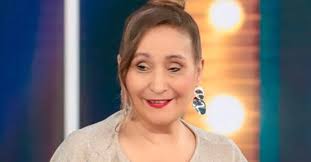 Após 19 anos, Sonia Abrão pode trocar a RedeTV! pela TV Gazeta