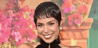 Jessica Darrow Height, Weight, Body Measurements, Bra Size, Shoe Size