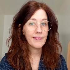 Carol Candeloro's Instagram, Twitter & Facebook