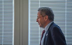 Spies usually operate in the shadows. Medienrecht Hans Georg Maassen Schliesst Sich Hocker An