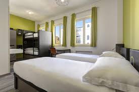 What are the best hotels in rome? 5 Best Hostels In Rome For Solo Travellers