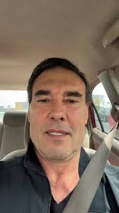 Eduardo Yáñez Oficial added a new...