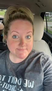 Beforeandafter of 5.5 hrs at the kids museum with 5 kids 4 and under!!!  Products : Bella Bronzer for warmth Moonlit Brighten near eyes Hollywood  cheeks Lash essence mascara VERY simple!!! I