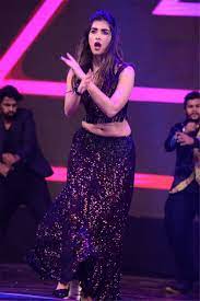 This is real dance instruction. Pooja Hegde Dances At Cine Mahotsavam Bollywood Girls Most Beautiful Indian Actress Beautiful Indian Actress