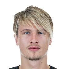 Jedvaj started his professional career in 2013 with dinamo zagreb, coming through dinamo zagreb's youth academy. Tin Jedvaj Fifa 19 81 Champ Prices And Rating Ultimate Team Futhead