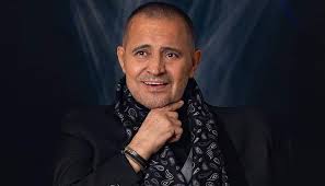 • صغير الحجم ولا يأخذ مكان كبير في الجهاز. Ø¬ÙˆØ±Ø¬ ÙˆØ³ÙˆÙ ÙŠØ­ØªÙÙ„ Ø¨Ø®Ø·ÙˆØ¨Ø© Ø§Ø¨Ù†Ù‡ Ø¹Ù‚Ø¨Ø§Ù„ Ø§Ù„ÙØ±Ø­Ø© Ø§Ù„ÙƒØ¨Ø±Ù‰ Ø­ØªÙ‰ ØµÙŠØ± Ø¬Ø¯Ùˆ ØµÙˆØ± Ø§Ù„Ù†Ù‡Ø§Ø±