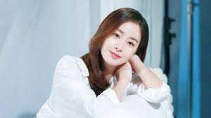 Ini Alasan Kim Tae Hee Disebut Wanita Tercantik Di Korea Selatan Showbiz Liputan6 Com