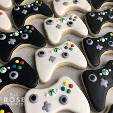 65 Likes 6 Comments Custom Decorated Sugar Cookies Littlerosecookieco On Instagram Ask Me Sugar Cookies Decorated Sugar Cookie Designs Birthday Cookies
