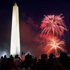 Перевод слова fireworks, американское и британское произношение, транскрипция, словосочетания, однокоренные слова, примеры использования. The Best Fourth Of July Fireworks To See Or Stream In 2021