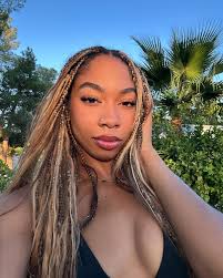 Isoke 🦋 (@isoke00) • Instagram photos and videos