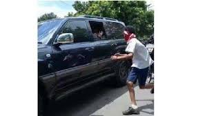 New backup | buat yang ngerti aja👌. Vidi Making Siswa Smp Berlari Beri Surat Cinta Ke Presiden Jokowi Saat Berkunjung Ke Ntt Figur Indonesia