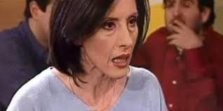 Στις 21 μαΐου η ορθόδοξη εκκλησία τιμά τη μνήμη του ρωμαίου αυτοκράτορα κωνσταντίνου α' του μεγάλου και της μητέρας του ελένης. Pws Einai Shmera H Dikhgoros Ellh Royssoy Apo Th Seira Kwnstantinoy Kai Elenhs Agnwristh Fwto Gossip Life