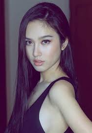 Mỹ nhân chuyển giới Thái Lan đến Việt Nam lần hai