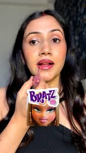 Tried this Bratz-inspired lip combo — obsessed 😍 Who needs lip fillers  now?, ( Bratz lip tutorial,lip gloss , plumpy lips , lips trend , , lips  tutorial , bratz lips , trend , full lips makeup hack ), ...