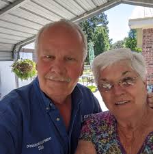 I'm a teacher and I'm trying to think of a community project that may be  fitting for young elementary students. I usually do a community project at  Valentine's Day. We cannot collect