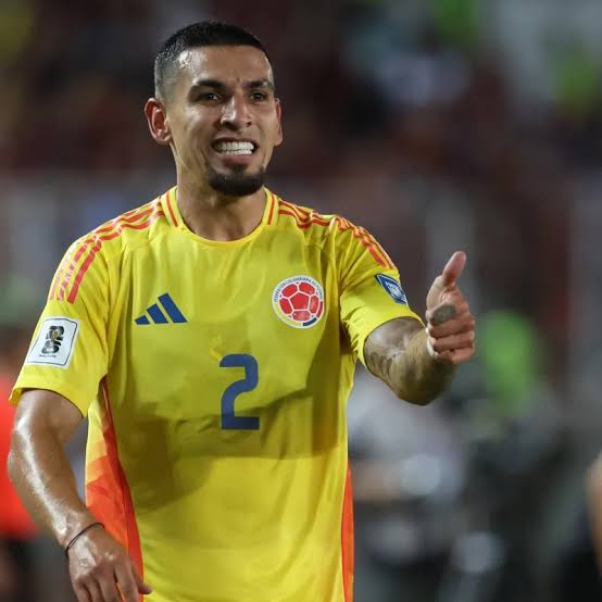 Dos gigantes de Europa se pelean por Daniel Muñoz - Bolavip