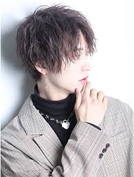 緩めスパイラルセンターパート コーチマッシュ l061678761 リップス 渋谷 lipps のヘアカタログ ホットペッパービューティー メンズ ヘアスタイル 中性的 髪型 髪型 メンズ