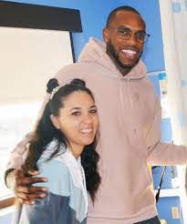 Age, height, what he did before fame, his family life latest information about him on social networks. Khris Middleton Wiki 2021 Girlfriend Salary Tattoo Cars Houses And Net Worth
