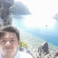 Ricky Saavedra's Instagram, Twitter & Facebook