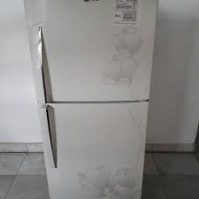 Samsung menjamin pengguna kulkas ini tidak akan kesal akibat makanan dan buah yang cepat busuk. Kulkas 2pintu Merk Lg Tanpa Bunga Es Maaf Pembeli Mengambil Sendiri Tidak Termasuk Ongkir Kitchen Appliances Di Carousell