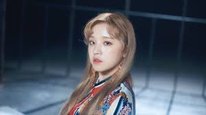 The consist of 3 south korean members ( miyeon , soojin and soyeon ), 1 thai ( minnie ), 1 chinese ( yuqi ) and one from taiwan ( shuhua ). G I Dle Latata Japanese Ver M V Teaser Yuqi Youtube